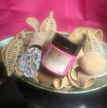 Load image into Gallery viewer, Intensive Hydrating Mint Masque deep conditioner jar – best for dry, damaged hair.